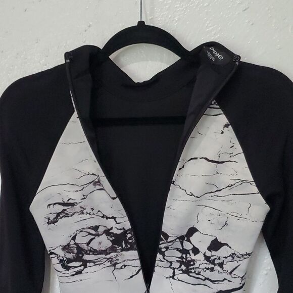 Bebe Peplum Abstract Patterned Long Sleeve Dress Size XXS - Picture 9 of 12